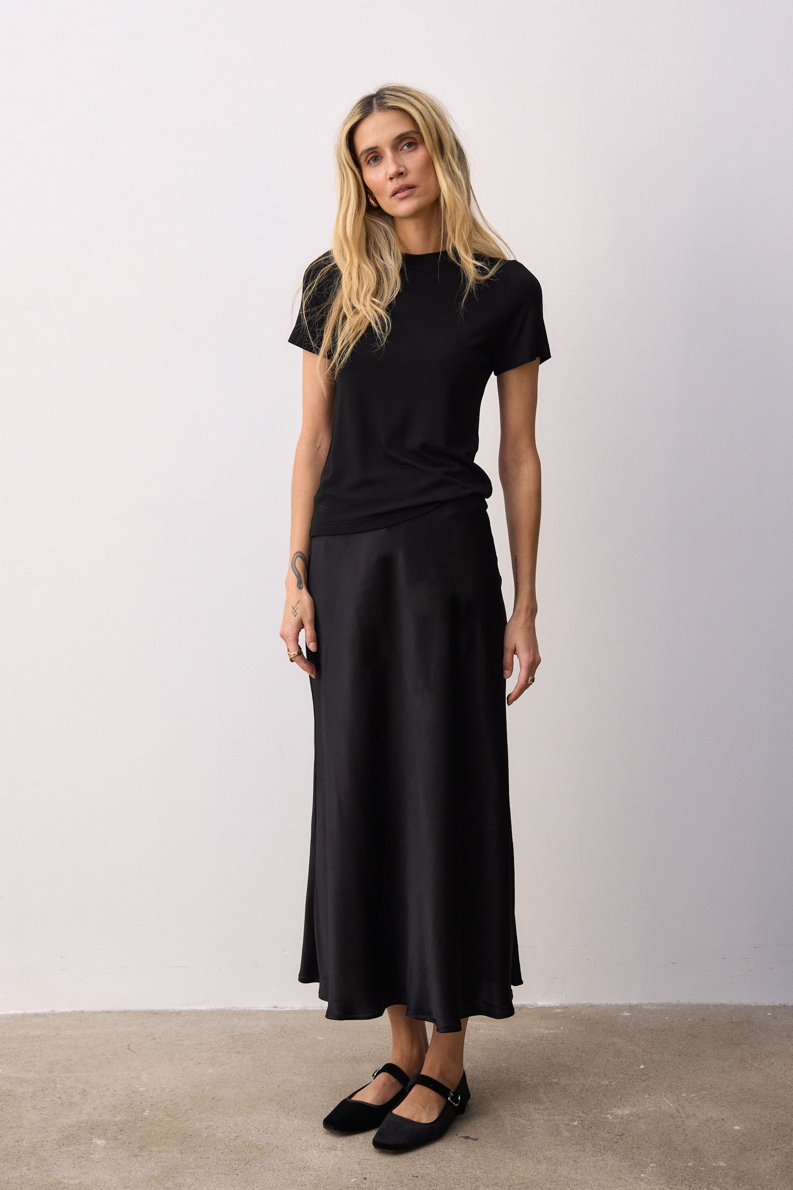 Satynowa spódnica z wiskozy