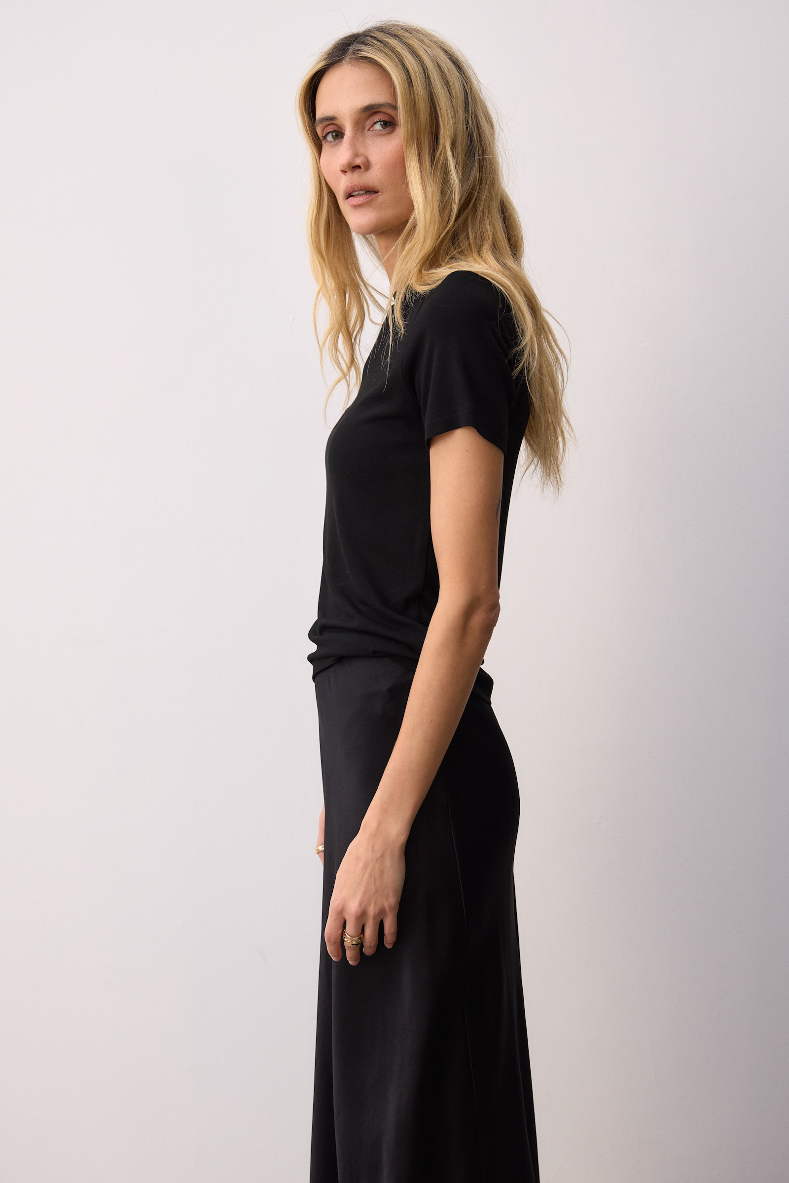 Satynowa spódnica z wiskozy - obrazek 3